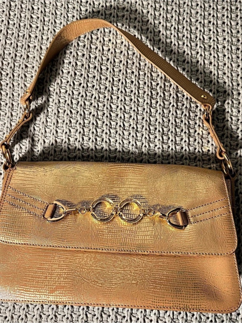 Charlie Lapson Shoulder Bag in Gold